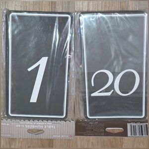 🩵NIB Black & White Table Numbers